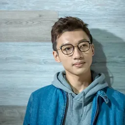 陳湛文 飾演 Raymond So