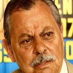 Michael Mellinger - 神通大兵演員 飾演Feldwebel