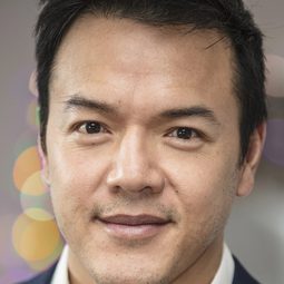 肯尼斯·霍 飾演 Wei