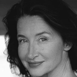 Anne Brochet - 刺蝟優雅演員 飾演Solange Josse