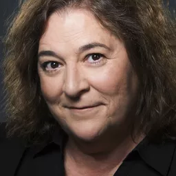 Filomena Gigante 飾演 Adelaide