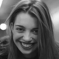 Juliet Doucet - 謎夜拼圖演員 飾演Amandine