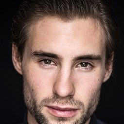 Jeremy Mockridge - Wild Chicks in Love演員 飾演Fred