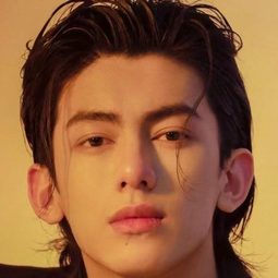 Wang Jiahui - 一周的朋友演員 飾演Jiang Wu