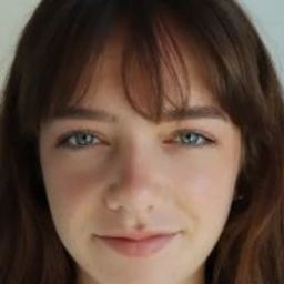 Femke Van Der Steen 飾演 Tess