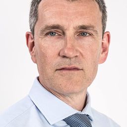 Michael Müller 飾演 Nurse