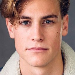 西門麥特 飾演 Nate