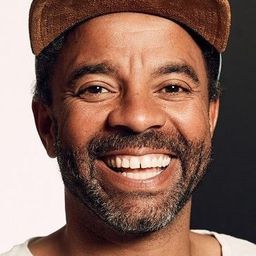 Simon Pearce - 猶大幽靈導演