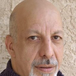 艾力克·阿瓦里 飾演 Kasuf