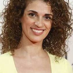 Ruth Gabriel 飾演 Madre Pedrito