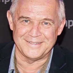 馬裏克·肯德蘭特 飾演 Maj. Józef Mayer