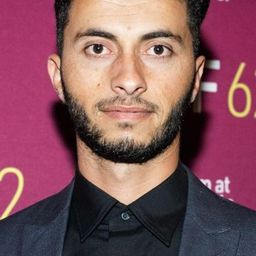 Basel Adra 飾演 Self