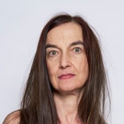 安妮羅傑 飾演 President of the Court