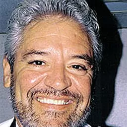 Ramon Saldaña 飾演 Guy with Cigar