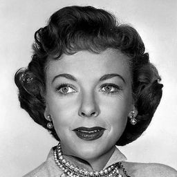 埃達綠翩奴 飾演 Self (archive footage)