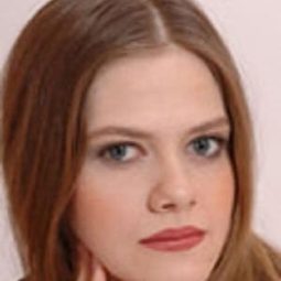 Irina Tokmakova - 睇你幾時死!演員 飾演