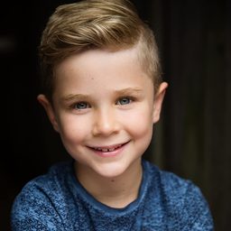 迪索·拉托瑞卡 飾演 Hansel