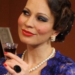 Gerda Pikali 飾演 Fanni