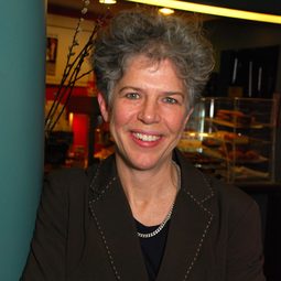 Su Friedrich 飾演 Self