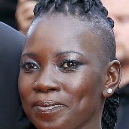 Nadège Ouedraogo 飾演 Justine