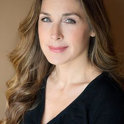 Suzanna Lenir 飾演 Mrs. Danforth