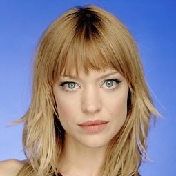 海珂·瑪卡奇 - 再生門演員 飾演Gia