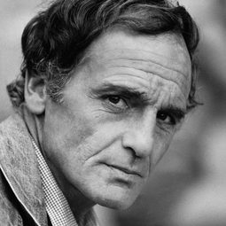 Philippe Leroy 飾演 Istruttore di tennis