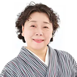 片岡富枝 飾演 Mrs. Nirasaki (voice)