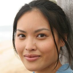 克莉斯蒂·吳 飾演 Regina