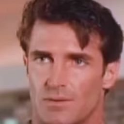 Michael Meyer 飾演 Giorgio