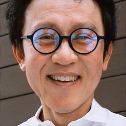 尼米特·拉克什米蓬 飾演 Bobby