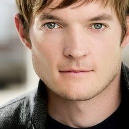 Reid Warner 飾演 Reid