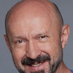 費倫斯·蘭蓋耶 - Portugal演員 飾演Retek