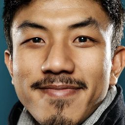 萬洛．隆甘迦 飾演 The Chief