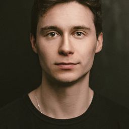 盧卡斯施捷潘諾斯基 飾演 Bartek Sawczuk