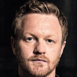 Glenn André Kaada 飾演 Frode