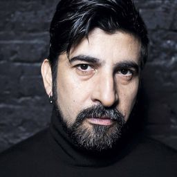 Roberto Farías 飾演 Marcelo