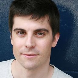 Iban Garate 飾演 Enrique