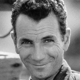 Joe D'Angerio - 擊情演員 飾演Cut Man