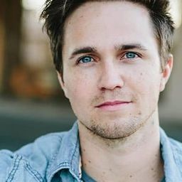 Leigh Parker 飾演 Rick