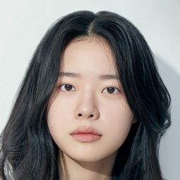 李在仁 飾演 Choi Hee-ro