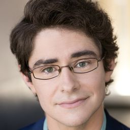 Jared Hillman 飾演 Steve