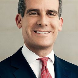Eric Garcetti 飾演 Self
