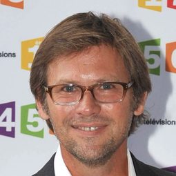 Laurent Romejko 飾演 Maurice