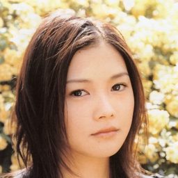 Yui 飾演 Kaoru Amane