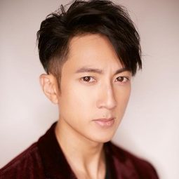 吳尊 飾演 Judge of the Desert