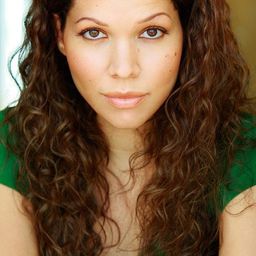 Terry Dexter - 迷因殺機演員 飾演Nurse Laura