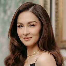 Marian Rivera 飾演 Lily