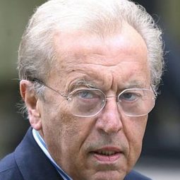 David Frost - 卡拉絲：愛與樂交纏演員 飾演Self (archive footage)