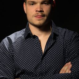 Stefan Vukić 飾演 